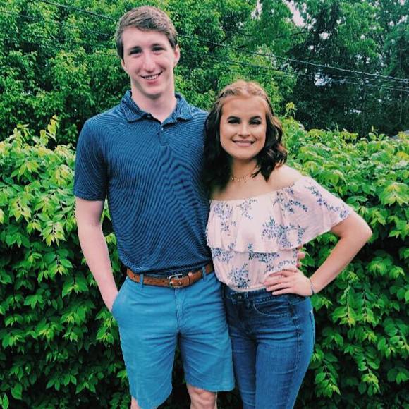 Meet your Posher, Danielle - Picture 1 of 1